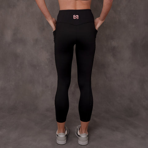 Black Diamond Mid-Calf Leggings lifestyle photo 6